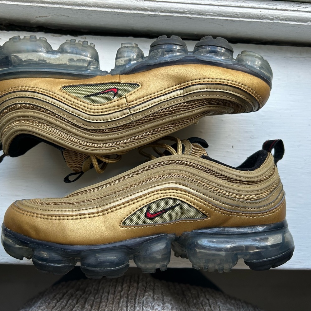 Nike Air VaporMax 97 Metallic Gold (women’s) 5.5